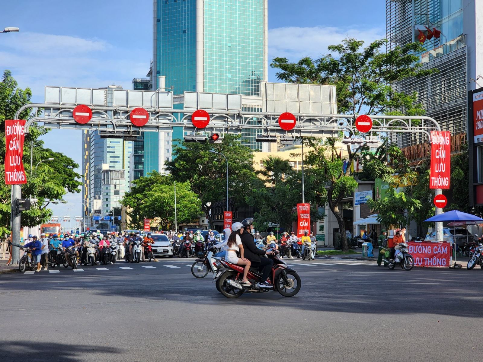 Kinh-nghiem-lai-xe-may-an-toan-quan-1